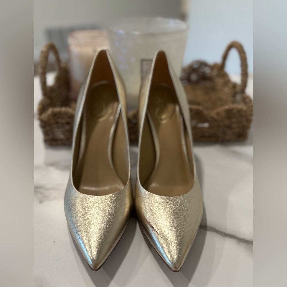 Sam Edelman Pointed Toe Heels – Metallic Gold Leather Stilettos (Size 9)